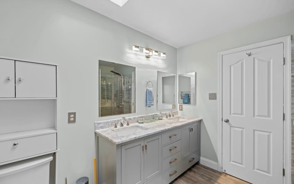 Building Photo - 5714 Silk Tree Dr