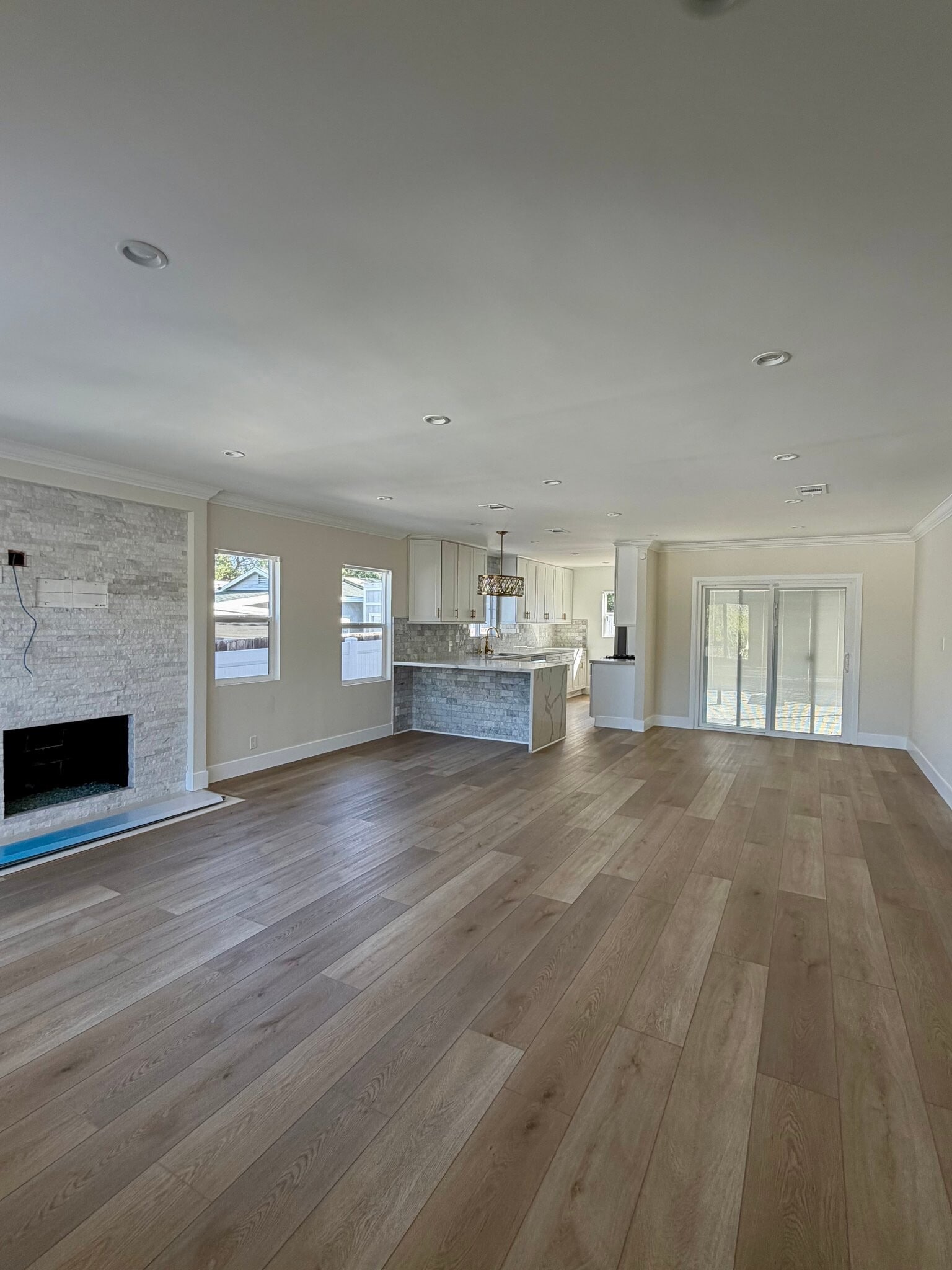 Building Photo - 10622 McVine Ave