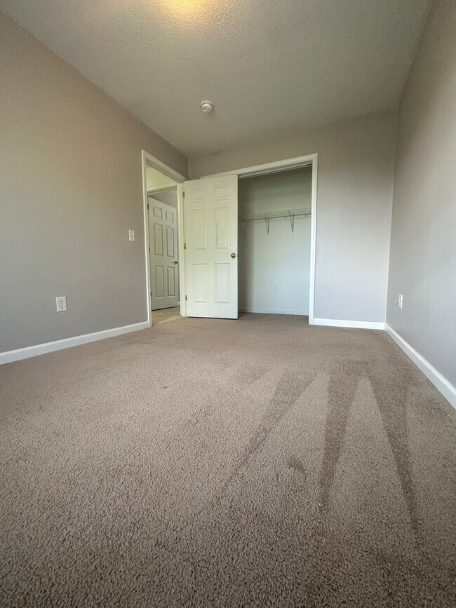 Building Photo - 3332 Yellow Sulphur Rd