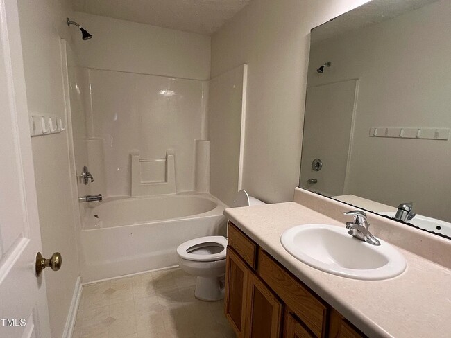 Building Photo - 5412 Suda Dr
