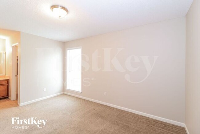 Building Photo - 2079 McGehee Cove