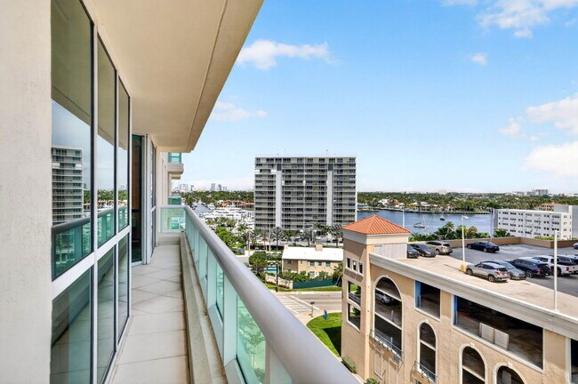 Building Photo - 101 S Fort Lauderdale Beach Blvd