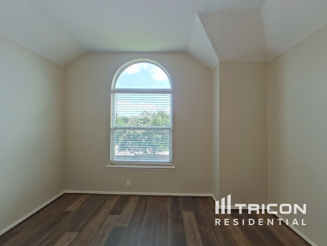 Building Photo - 4504 Vista Meadows Dr