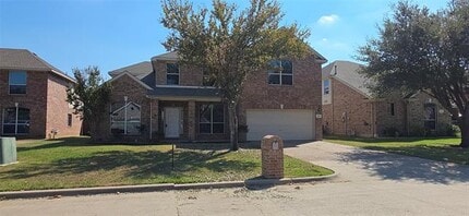 Building Photo - 312 Dover Heights Trail