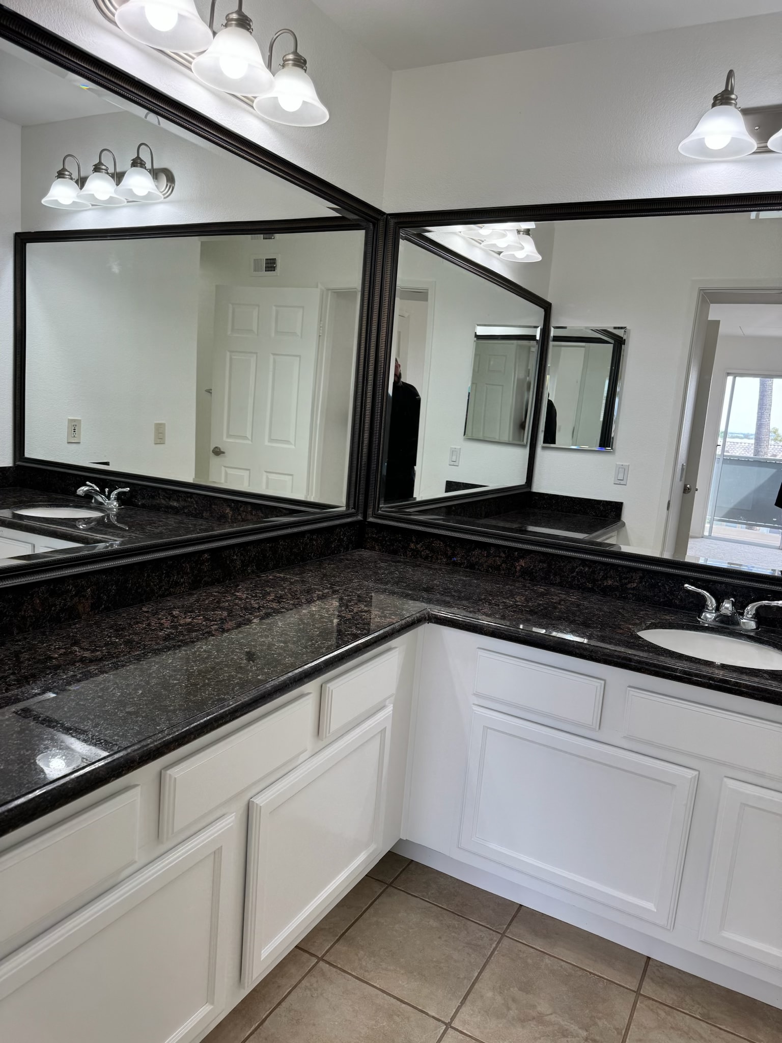 Bathroom - 3440 Hathaway Ave