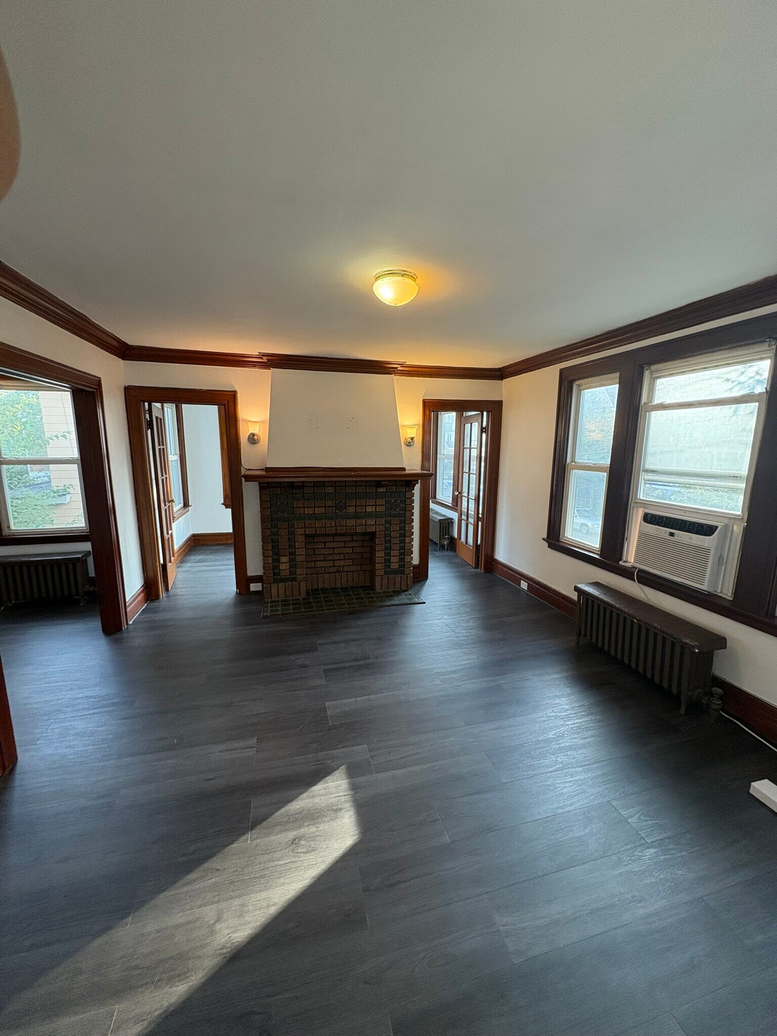 Building Photo - 56 Chapman Pl
