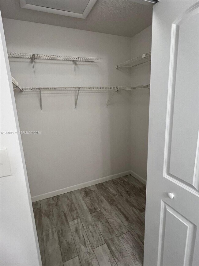 Building Photo - 9203 SW 138th Pl