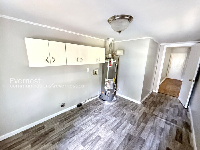 Building Photo - 8047 2nd Ave S