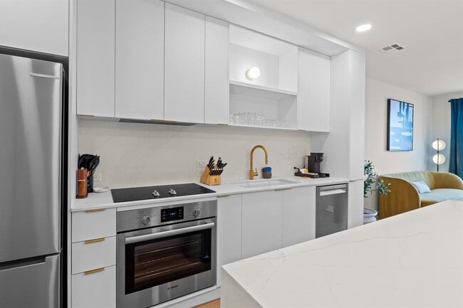 Building Photo - 2323 S Lamar Blvd