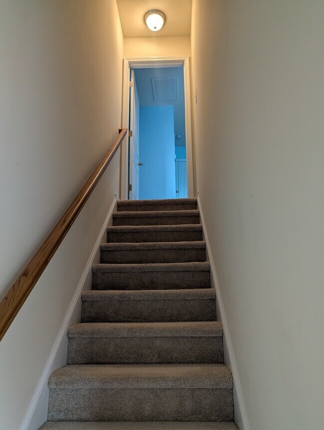 Building Photo - Charming 3-Story Townhome in Shiloh Grove