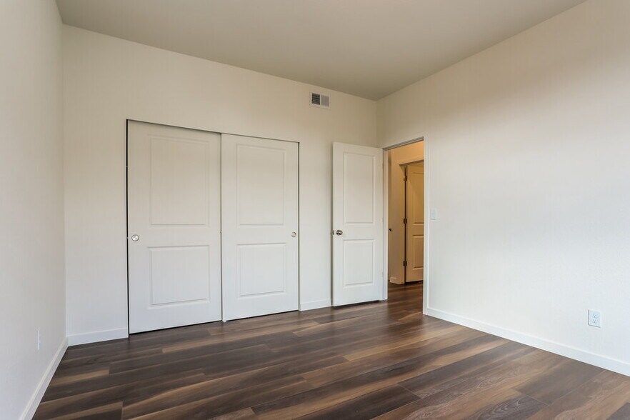 Building Photo - 4721 N Tower Dr