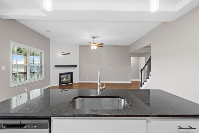 Building Photo - 1398 Citadel Dr
