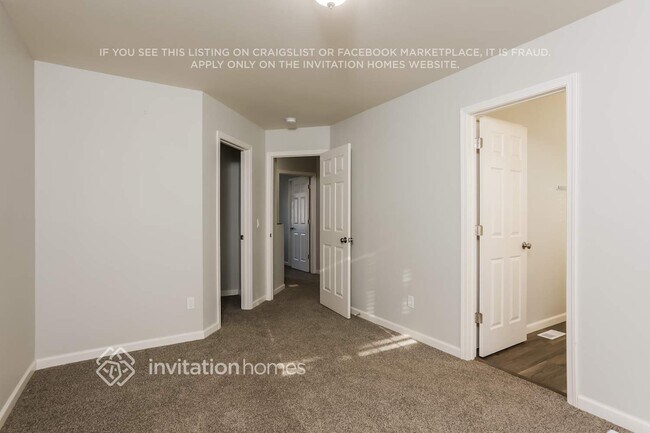 Building Photo - 7917 185th St Ct E