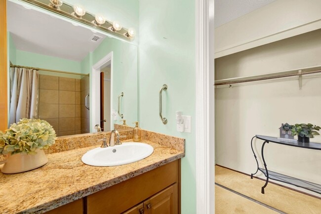 Building Photo - 162 Isle Royale Cir