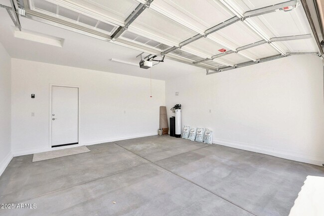 Building Photo - 24271 N 143rd Ln