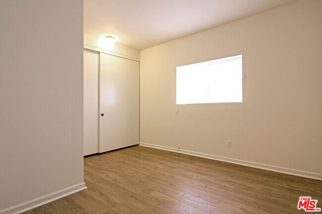 Building Photo - 1735 N Dillon St