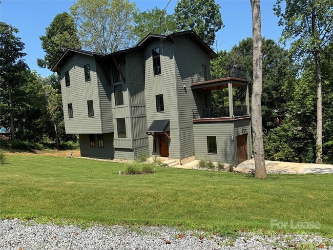 Building Photo - 150 Driftwood Dr