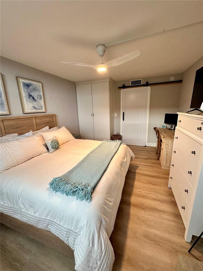 Building Photo - 3540 S Ocean Blvd