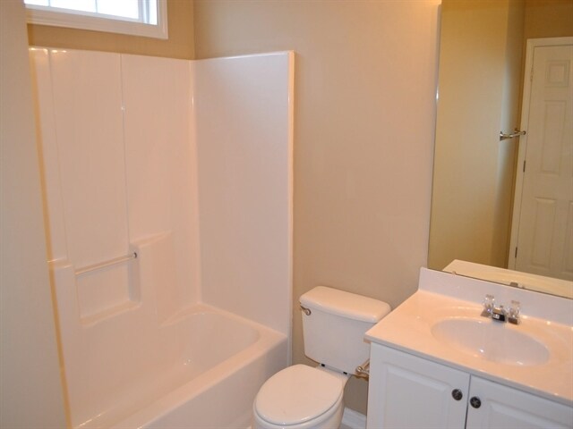 Building Photo - 200 Crossview Dr