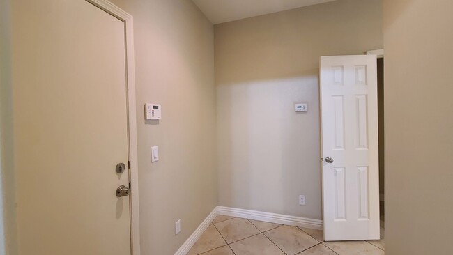 Building Photo - 2 Story home in Southwest Las Vegas