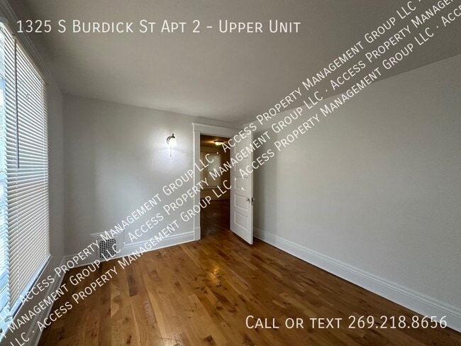 Building Photo - 1325 S Burdick St
