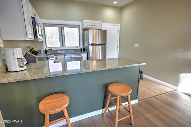 Building Photo - 134 Laurel Hill Dr