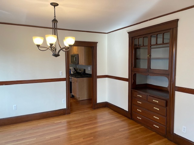 Dining Room - 123 Landseer St