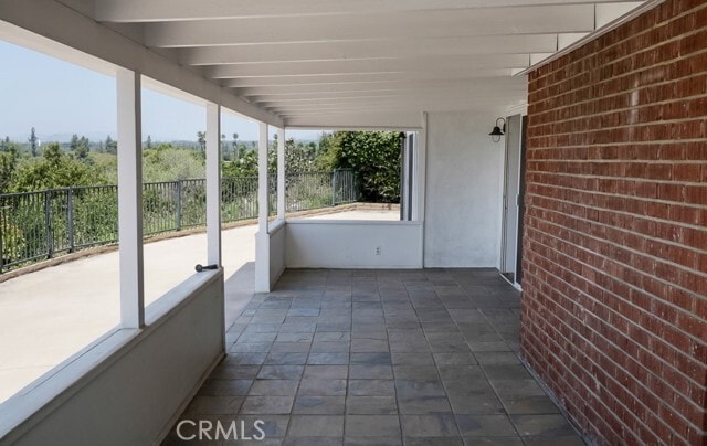 Building Photo - 475 Cliff Dr