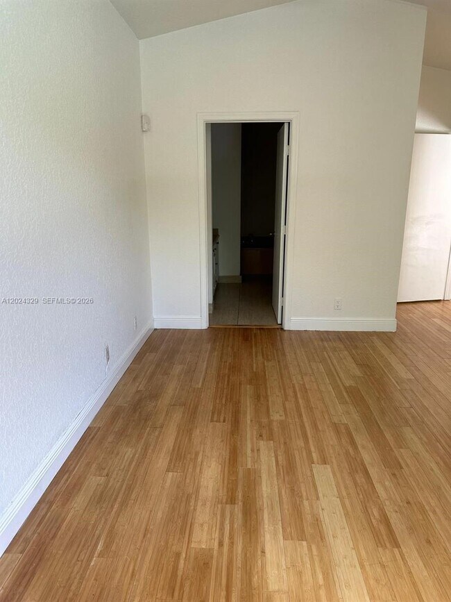 Building Photo - 11090 Baybreeze Way