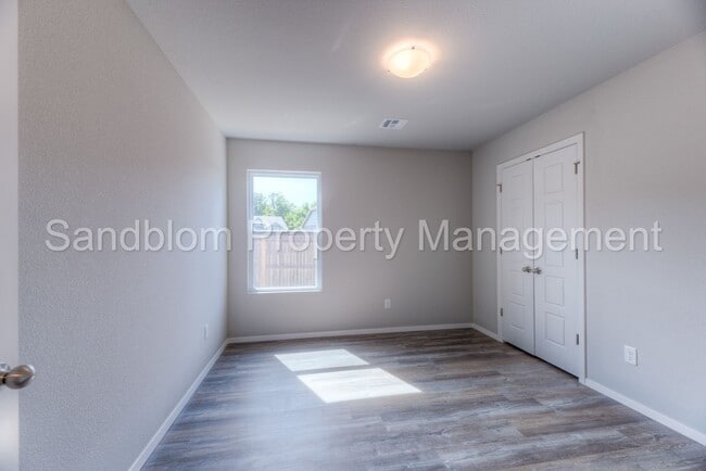 Building Photo - FOR LEASE | Bixby West | Available Now!