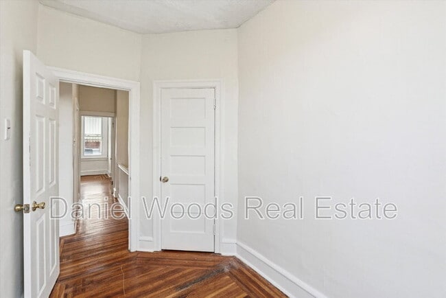 Building Photo - 6227 Addison St
