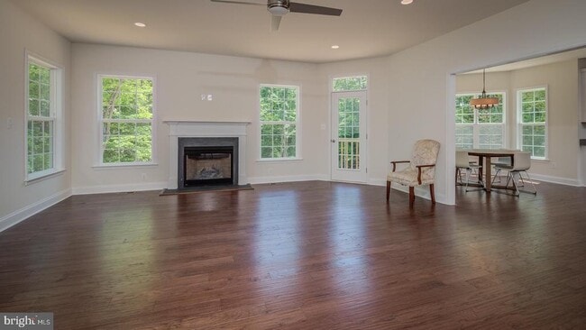 Building Photo - 8371 Jill Brenda Ct