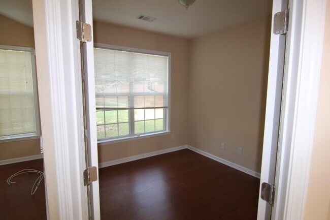 Building Photo - 8365 Grenadier Trail