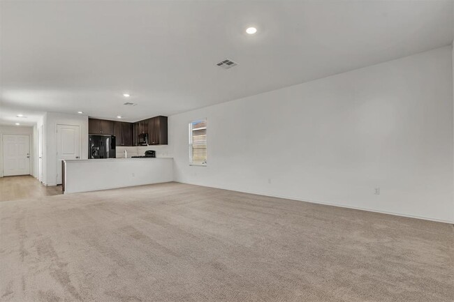 Building Photo - 231 Gabbro Gdns