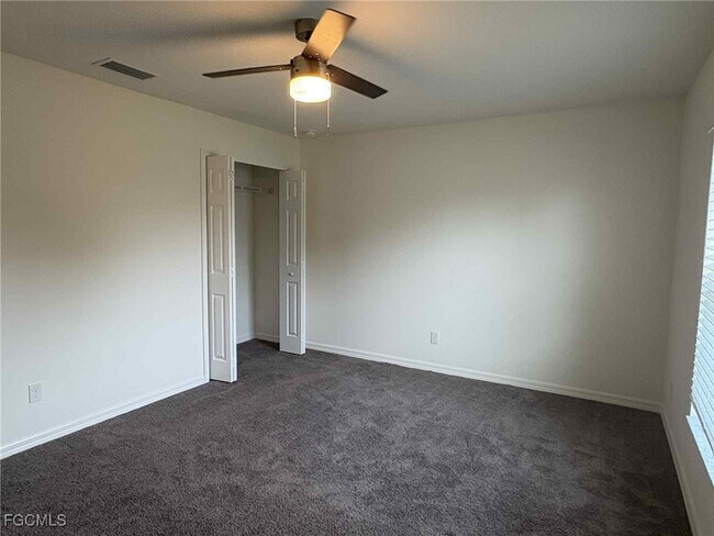 Building Photo - 309 SE 19th Ln