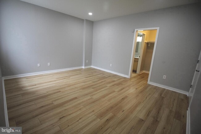 Building Photo - 20 Swan St