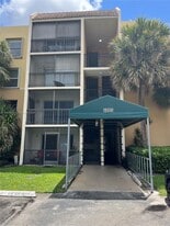 Building Photo - 8005 Lake Dr