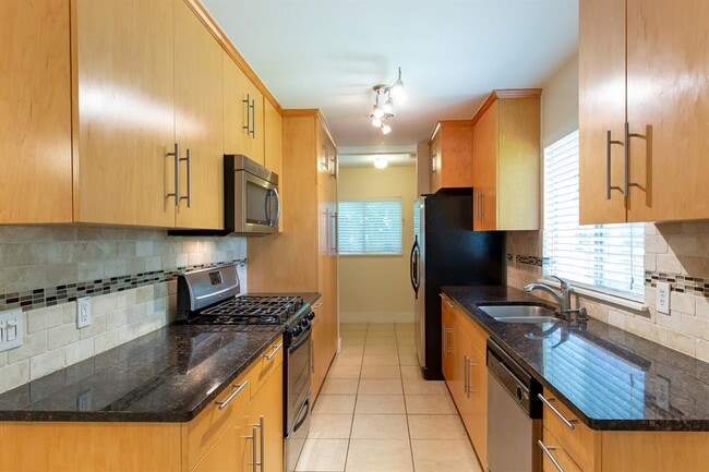 Building Photo - 2604 Rock Terrace Dr