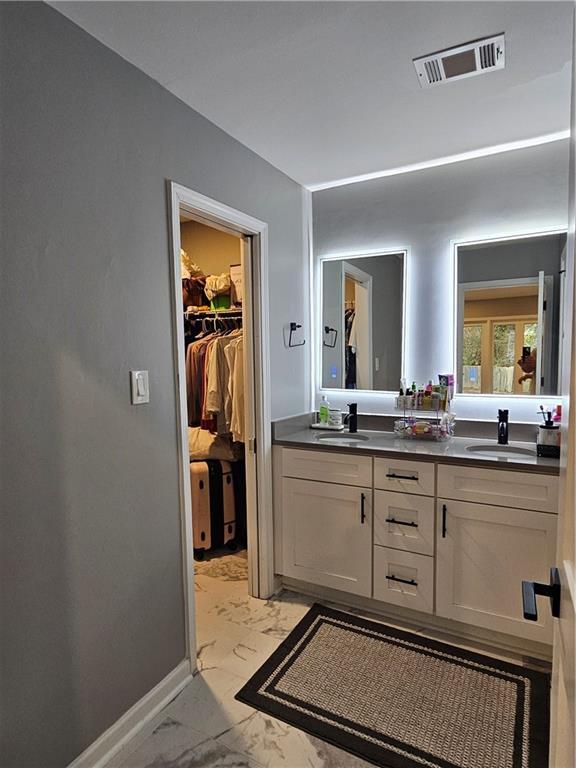 Building Photo - 1052 Indian Hills Pkwy NE