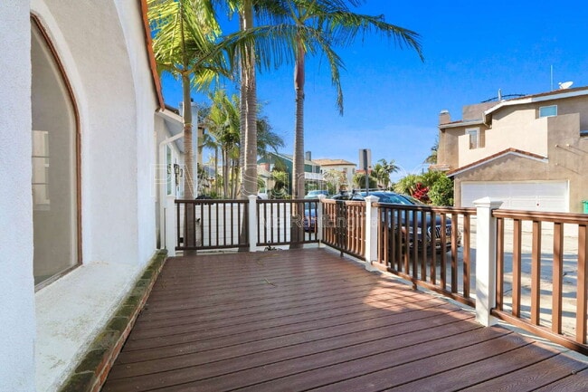 Building Photo - 5768 Campo Walk