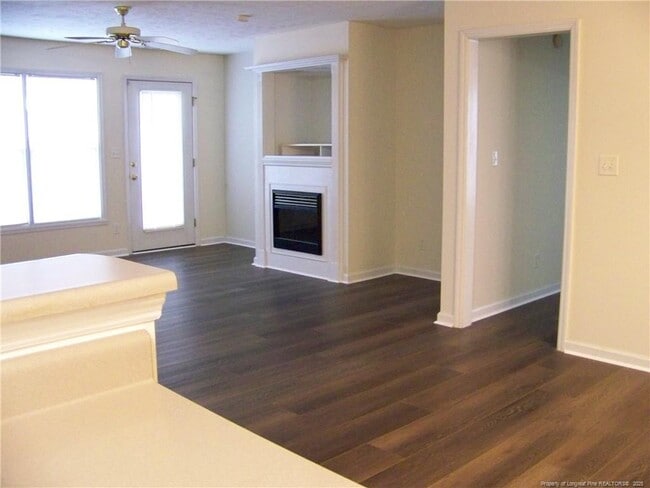 Building Photo - 513 Meadowland Ct