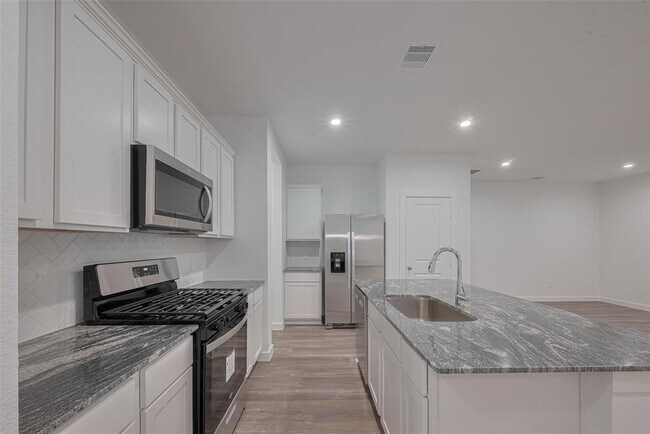 Building Photo - 3017 La Rambla Dr