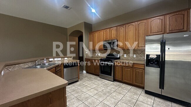 Building Photo - 1500 Dun Loggin Dr