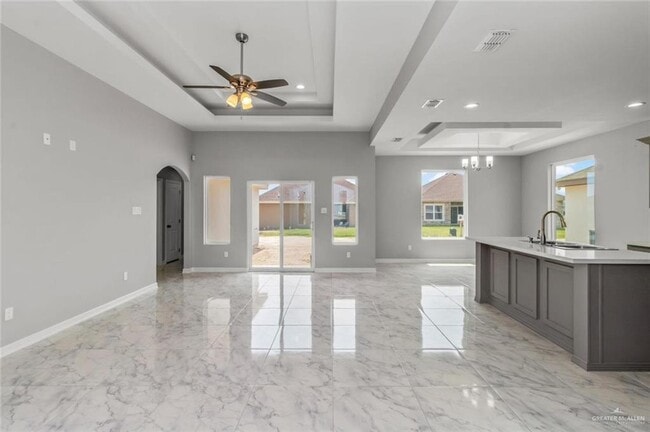 Building Photo - 12 N Playa Del Sol St