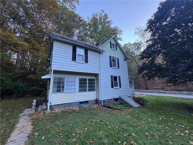 Building Photo - 576 Glenfield Rd