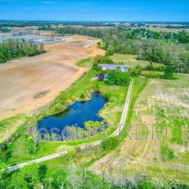 Building Photo - 12001 E 300 S