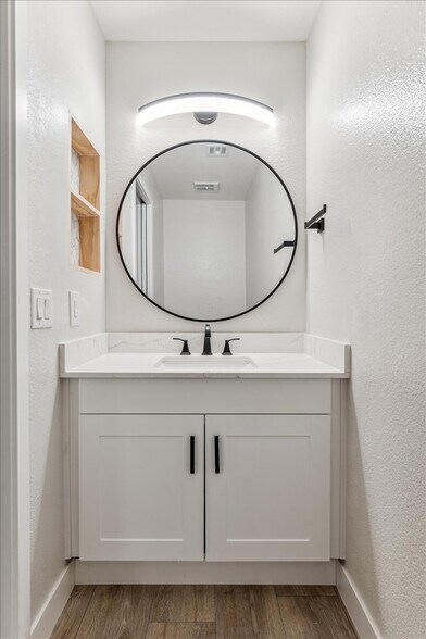 .25 bath - 101 N 7th St