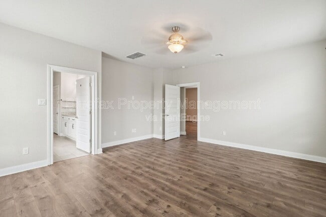 Building Photo - 9226 King Valley