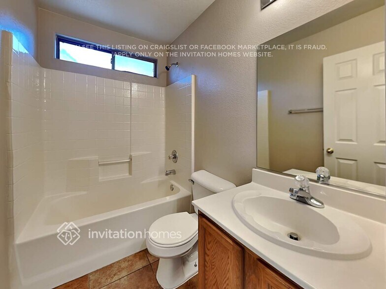 Building Photo - 5745 Oasis Ridge St