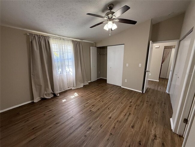 Building Photo - 3246 Fox Lake Dr